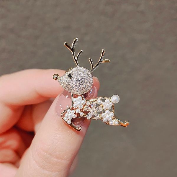 exquisite elegant pearl rhinestone chritmas deer brooches for women cute xmas elk christmas animal brooch pins new year gifts, Gray 
exquisite elegant pearl rhinestone chritmas deer brooches for women cute xmas elk christmas animal brooch pins new year gifts, Gray