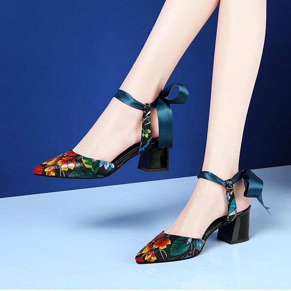 dress shoes 2021 women's spring shoes,flower print,summer high heels sandals,silk ribbon strap,pointed toe pumps,black,drop
dress shoes 2021 women's spring shoes,flower print,summer high heels sandals,silk ribbon strap,pointed toe pumps,black,drop