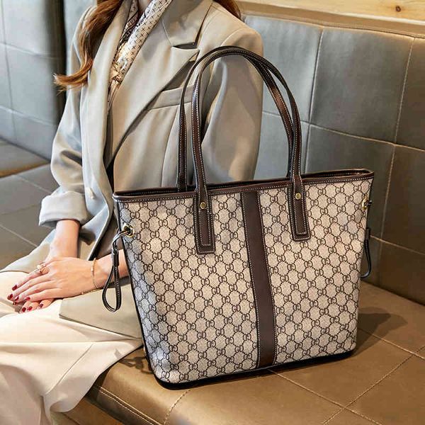 luxury handbags and storage bag women's hand 2021 new fashion versatile high-capacity tote korean messenger shopping tre
luxury handbags and storage bag women's hand 2021 new fashion versatile high-capacity tote korean messenger shopping tre