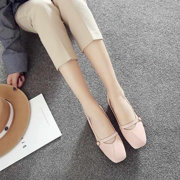 dress shoes thick heel granny 2021 fashion square root women's leather high retro head shallow mouth work, Black 
dress shoes thick heel granny 2021 fashion square root women's leather high retro head shallow mouth work, Black