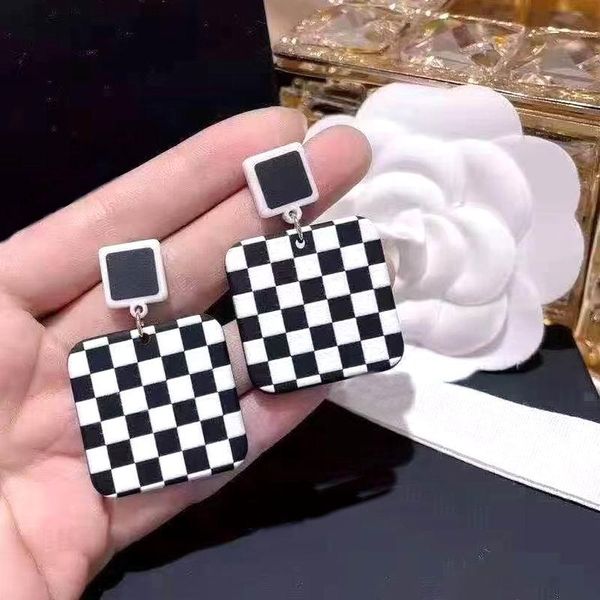 dangle & chandelier fashion modern white black chessboard lattice earrings for women 2021 autumn winter earings jewelry wholesale, Silver
dangle & chandelier fashion modern white black chessboard lattice earrings for women 2021 autumn winter earings jewelry wholesale, Silver