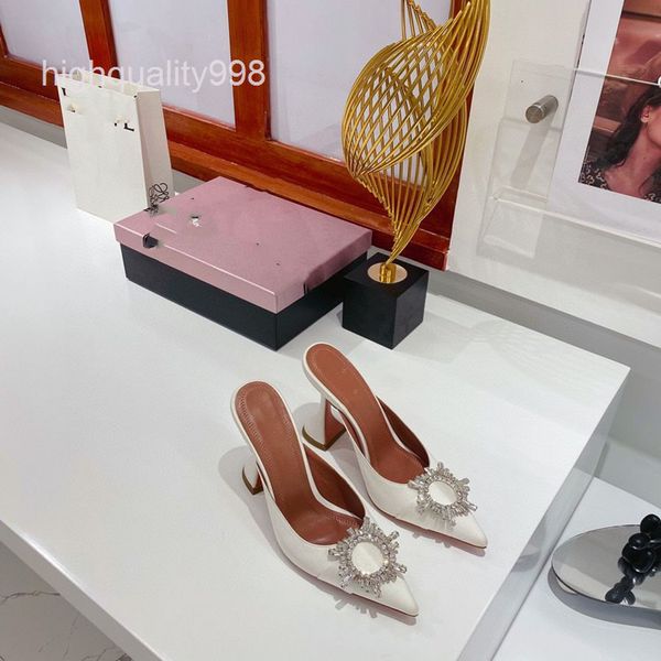 dress shoes high end quality silk sunflower crystal diamond buckle high heels leather horseshoe heel women's sandals, Black
dress shoes high end quality silk sunflower crystal diamond buckle high heels leather horseshoe heel women's sandals, Black