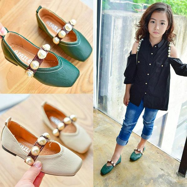 flat shoes girls flats kids leather moccasin loafer princess fashion cute soft toddler casual sneakers zapatos de ninas, Black;grey
flat shoes girls flats kids leather moccasin loafer princess fashion cute soft toddler casual sneakers zapatos de ninas, Black;grey