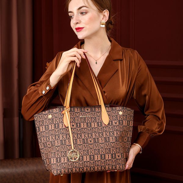 axillary package mkj genuine leather women's bag 2021 flower material lady's son and mother's tote single shoulder large capa
axillary package mkj genuine leather women's bag 2021 flower material lady's son and mother's tote single shoulder large capa