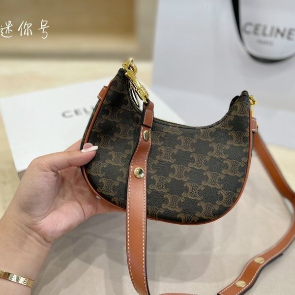 2021 new fashion retro niche design one shoulder french underarm high level light luxury women's storage bags
2021 new fashion retro niche design one shoulder french underarm high level light luxury women's storage bags