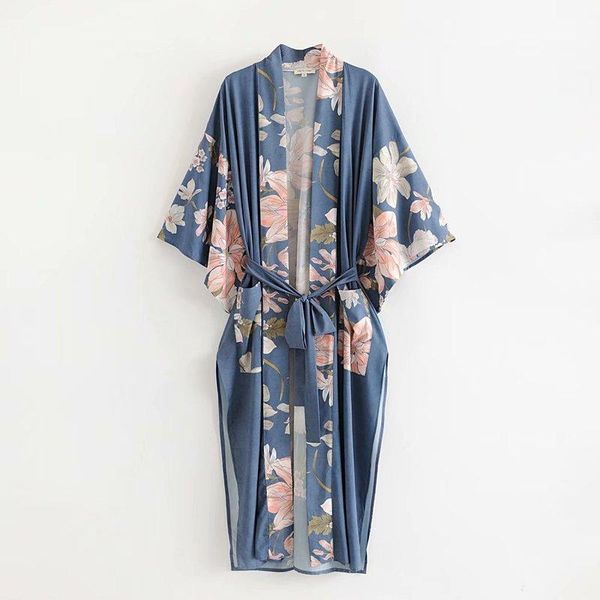 women's jackets arrival lj65-60258 european and american fashion blue peacock printed kimono, Black;brown
women's jackets arrival lj65-60258 european and american fashion blue peacock printed kimono, Black;brown