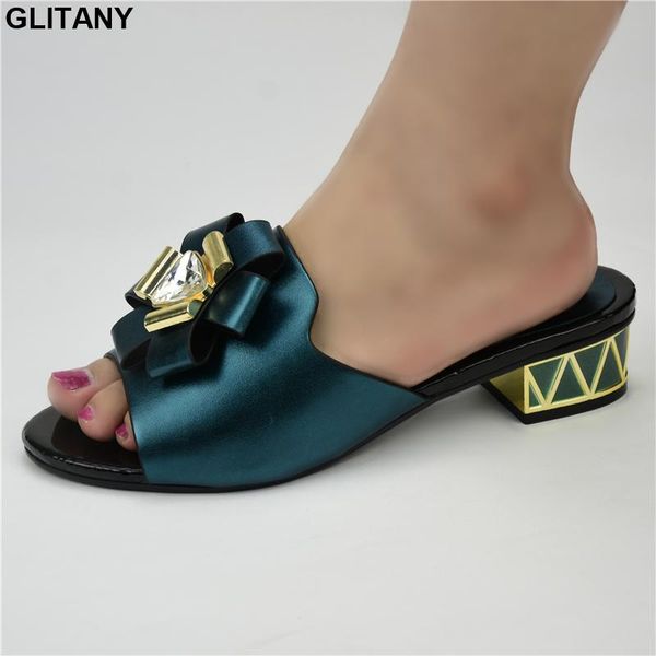 dress shoes fashion nigeria party beautiful women's slippers with diamonds ladies' eleganf women wedding pumps, Black
dress shoes fashion nigeria party beautiful women's slippers with diamonds ladies' eleganf women wedding pumps, Black