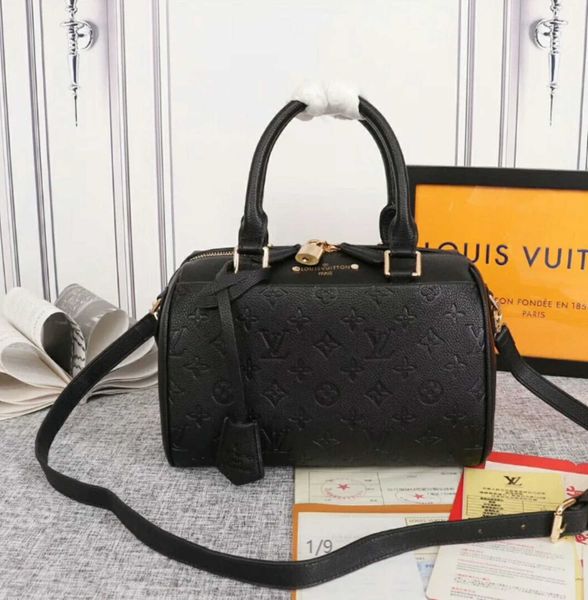 body brand designer luxury aie#40421 new style cross embossed single shoulder bag handbags iconic bag handles shoulder bags totes clutch
body brand designer luxury aie#40421 new style cross embossed single shoulder bag handbags iconic bag handles shoulder bags totes clutch