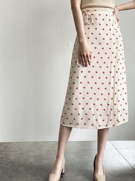skirts 2021 summer women soft midi skirt cherry hearts dot print lady slim waist lace-up sweet chic female split buttons long, Black
skirts 2021 summer women soft midi skirt cherry hearts dot print lady slim waist lace-up sweet chic female split buttons long, Black