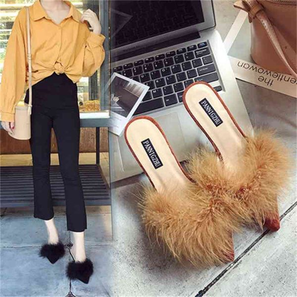 dress shoes women's slippers are worn on platform of the autumn season, Black
dress shoes women's slippers are worn on platform of the autumn season, Black