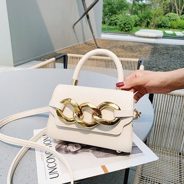 2021 bag women's texture portable large capacity chain net red fashion messenger
2021 bag women's texture portable large capacity chain net red fashion messenger