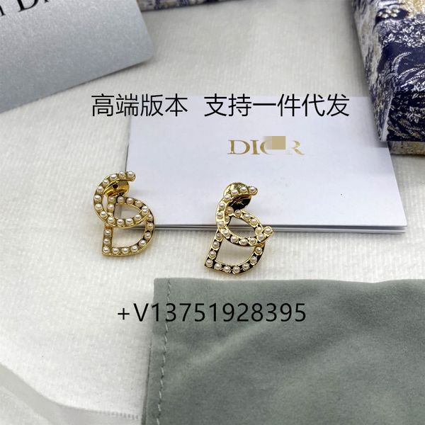 chandeliers earrings dijia pearl , small net red classic gold d star versatile female, Silver
chandeliers earrings dijia pearl , small net red classic gold d star versatile female, Silver