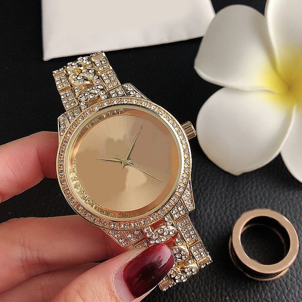 brand new light luxury elegant simple fashion watch waterproof 10m zircon watch 
brand new light luxury elegant simple fashion watch waterproof 10m zircon watch