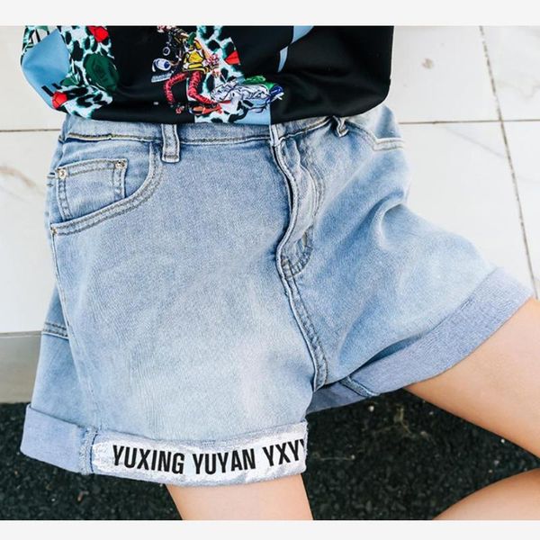 girl jeans shorts fashion baby button letter print denim kids casual holes pants girls stretch jean y2895, Black 
girl jeans shorts fashion baby button letter print denim kids casual holes pants girls stretch jean y2895, Black