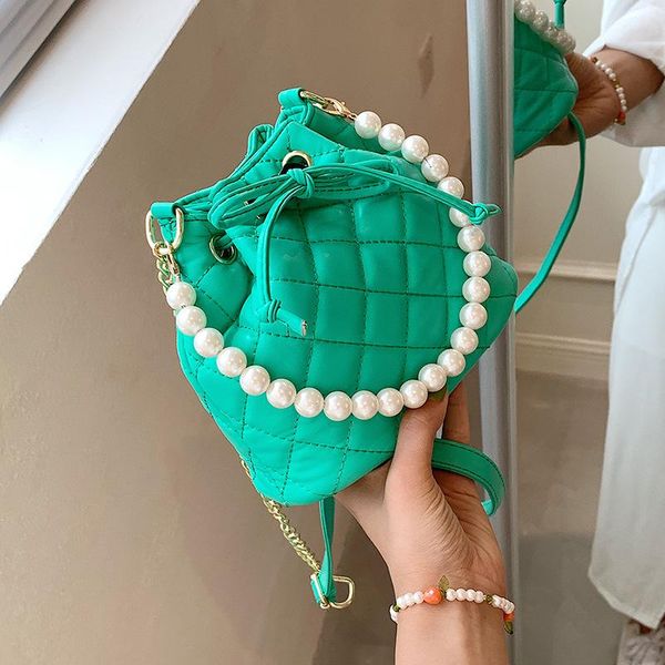 evening bags high-quality ladies drawstring small bag 2021 rhombic embroidery thread pearl handbag fashion one-shoulder messenger bucket
evening bags high-quality ladies drawstring small bag 2021 rhombic embroidery thread pearl handbag fashion one-shoulder messenger bucket