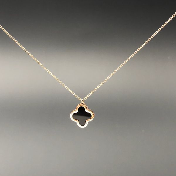 necklace niche design: four leaf clover cool wind titanium steel nelace women's trendy clavicle chain simple temperament pendant, Silver
necklace niche design: four leaf clover cool wind titanium steel nelace women's trendy clavicle chain simple temperament pendant, Silver