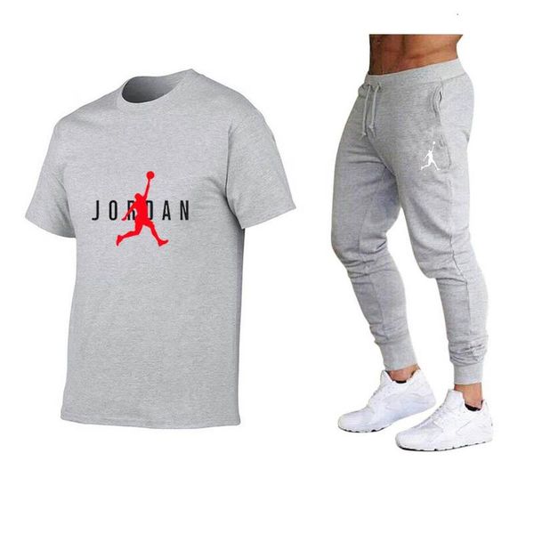 set 2021 selling summer casual brand fitness jogger broek t-shirt hip hop fashion men's training packages, Gray
set 2021 selling summer casual brand fitness jogger broek t-shirt hip hop fashion men's training packages, Gray