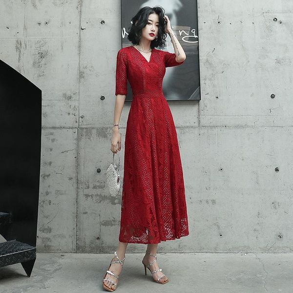 ethnic clothing exquisite flower women cheongsam v-neck half sleeve qipao vintage hollow out mid length dress retro engagement vestidos, Red
ethnic clothing exquisite flower women cheongsam v-neck half sleeve qipao vintage hollow out mid length dress retro engagement vestidos, Red