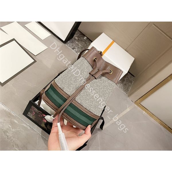 2021 ss lady fashion bags two-tone genuine leather classic retro all-match simplicity color bucket bag caasual drawstring
2021 ss lady fashion bags two-tone genuine leather classic retro all-match simplicity color bucket bag caasual drawstring