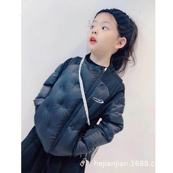 girls' spliced down jacket autumn and winter new middleaged older children's leisure finger leakage westernized, Blue;gray
girls' spliced down jacket autumn and winter new middleaged older children's leisure finger leakage westernized, Blue;gray