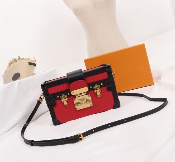petite malle chain clutch bag women designers purse houlder box totes handbags cross body bags crossbody bags
petite malle chain clutch bag women designers purse houlder box totes handbags cross body bags crossbody bags