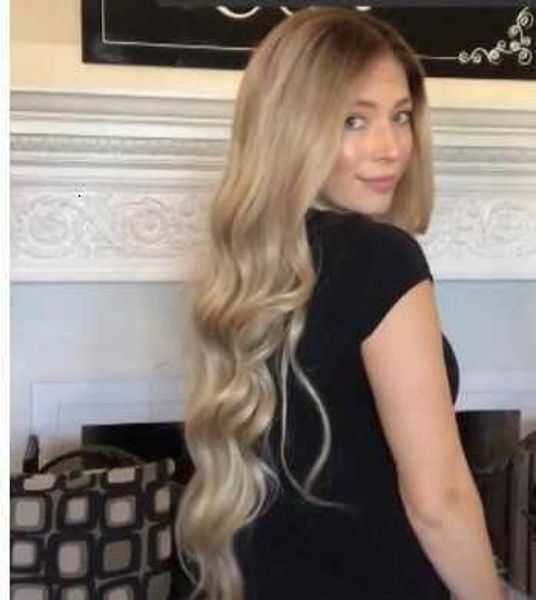women's long curly wig changing color gradually in middle, of head is dyed black, and the high temperature silk chemical
women's long curly wig changing color gradually in middle, of head is dyed black, and the high temperature silk chemical