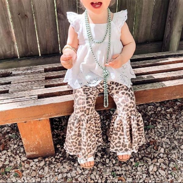 clothing sets 2 pieces kids suit set, solid color o-neck sleeve + leopard print flared trousers for toddler girls, 1-6 years, White
clothing sets 2 pieces kids suit set, solid color o-neck sleeve + leopard print flared trousers for toddler girls, 1-6 years, White