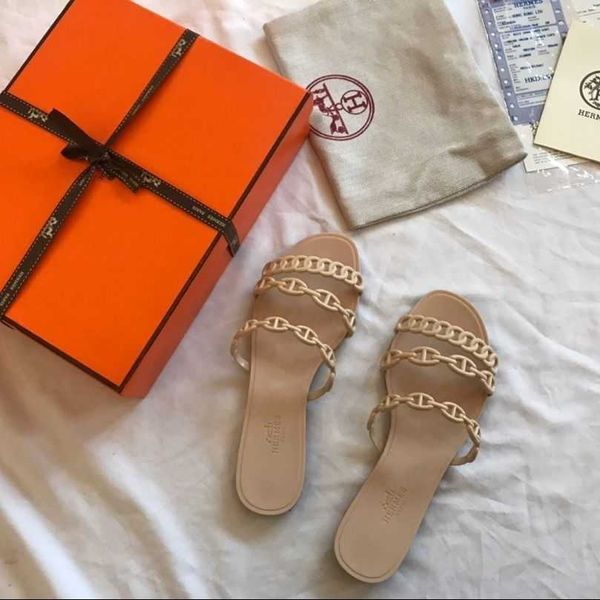 slipper in summer of 2019, h family pig nose slippers, i-shaped slippers, chic flat bottomed beach sandals and jelly shoeszly, Black
slipper in summer of 2019, h family pig nose slippers, i-shaped slippers, chic flat bottomed beach sandals and jelly shoeszly, Black