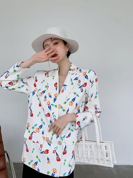 women's suits & blazers superaen flower print diamond button silhouette shoulder pad suit coat autumn 2021 casual blazer women, White;black
women's suits & blazers superaen flower print diamond button silhouette shoulder pad suit coat autumn 2021 casual blazer women, White;black