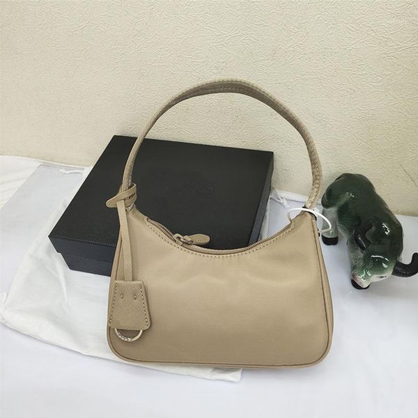 evening bags women's solid color big capacity handbags ladies broadband vertical crossbody females brand designer elegant clutches
evening bags women's solid color big capacity handbags ladies broadband vertical crossbody females brand designer elegant clutches