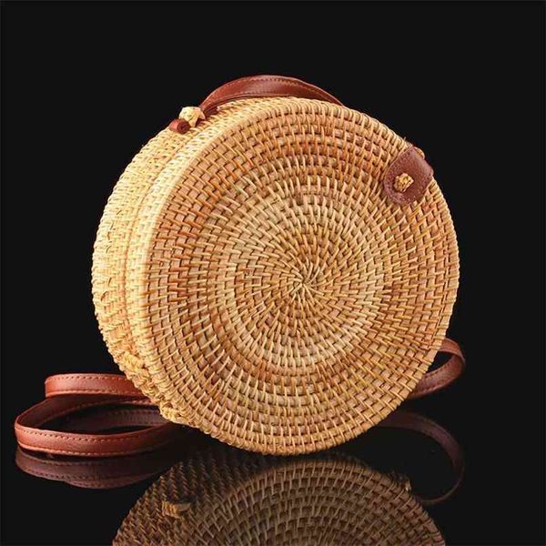 bali vintage handmade crossbody leather bag round beach girls circle rattan small bohemian shoulder women 210902
bali vintage handmade crossbody leather bag round beach girls circle rattan small bohemian shoulder women 210902