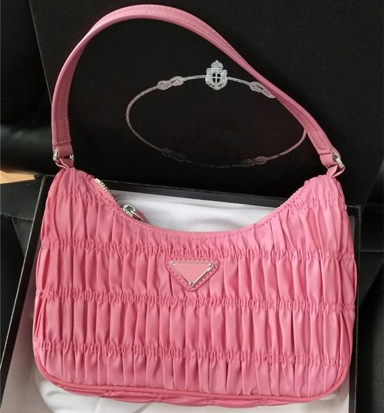 classic women luxury pleated handbags hobos designer ruffled baguettes shoulder bags lady underarm bags multiple colors with triangle
classic women luxury pleated handbags hobos designer ruffled baguettes shoulder bags lady underarm bags multiple colors with triangle