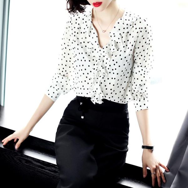 women's blouses & shirts women 100% silk blouse summer 2021 fashion designer polka dot v-neck ruffles top, White
women's blouses & shirts women 100% silk blouse summer 2021 fashion designer polka dot v-neck ruffles top, White