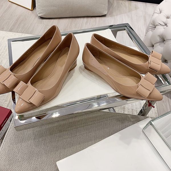 2021 summer women sandals pointed toes fashion trend popular wide flat beach slipper sandal 5 colors wedding dress shoes size 35-39, Black
2021 summer women sandals pointed toes fashion trend popular wide flat beach slipper sandal 5 colors wedding dress shoes size 35-39, Black