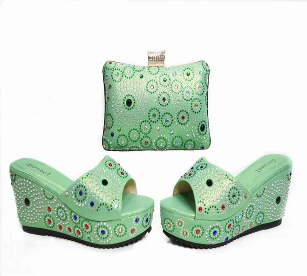 large casual low heel slope heels with rhinestone bag, messenger bag, handbag shoes, in summer, Black
large casual low heel slope heels with rhinestone bag, messenger bag, handbag shoes, in summer, Black