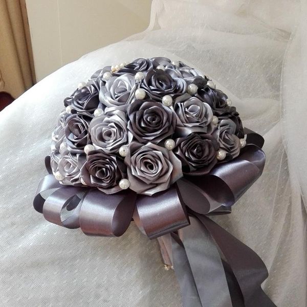 wedding flowers arrival large size sliver grey handmade satin roses bouquet pearls beading ramos de novia mariage
wedding flowers arrival large size sliver grey handmade satin roses bouquet pearls beading ramos de novia mariage