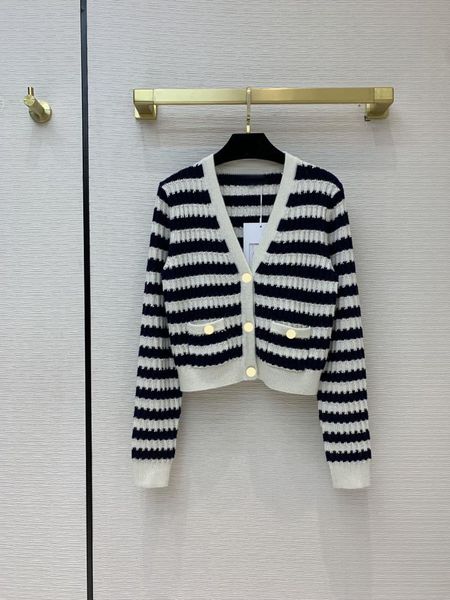 brand jackets luxury women 2021 early spring casual striped v-neck knitted cashmere short cardigan single breasted coats women's, Black;brown
brand jackets luxury women 2021 early spring casual striped v-neck knitted cashmere short cardigan single breasted coats women's, Black;brown