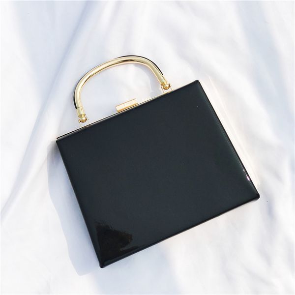 dinner women's one shoulder slant across handbag holding banquet chain lock small square bag
dinner women's one shoulder slant across handbag holding banquet chain lock small square bag