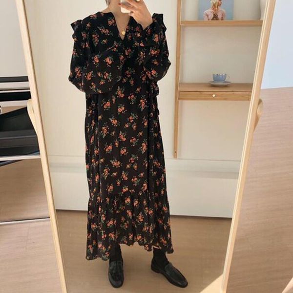casual dresses vintage oversized ruffles floral print loose female dress 2021 spring autumn long-sleeved straight midi, Black;gray
casual dresses vintage oversized ruffles floral print loose female dress 2021 spring autumn long-sleeved straight midi, Black;gray