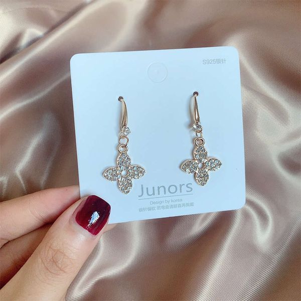 advanced new clover simple and versatile temperament advanced hollow out niche design earrings, Black
advanced new clover simple and versatile temperament advanced hollow out niche design earrings, Black