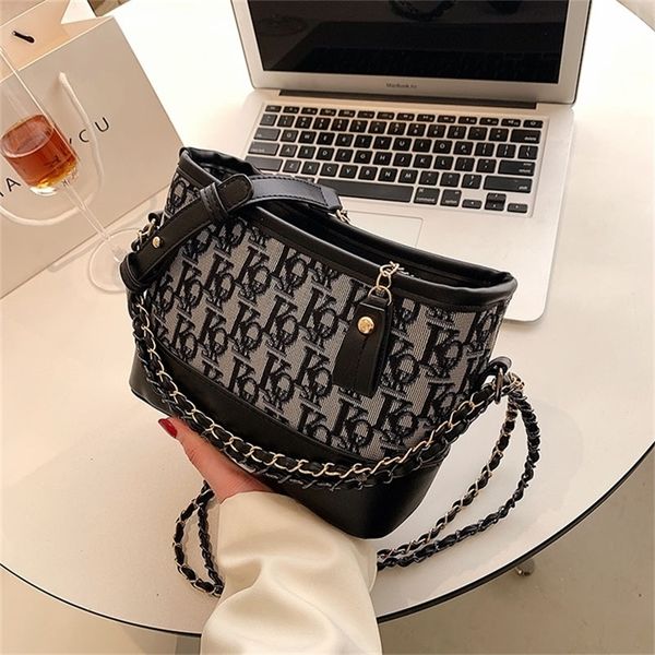 70% off deals online 2022 spring new wandering fashion single shoulder bag messenger women's high texture chain bag wholesale store
70% off deals online 2022 spring new wandering fashion single shoulder bag messenger women's high texture chain bag wholesale store