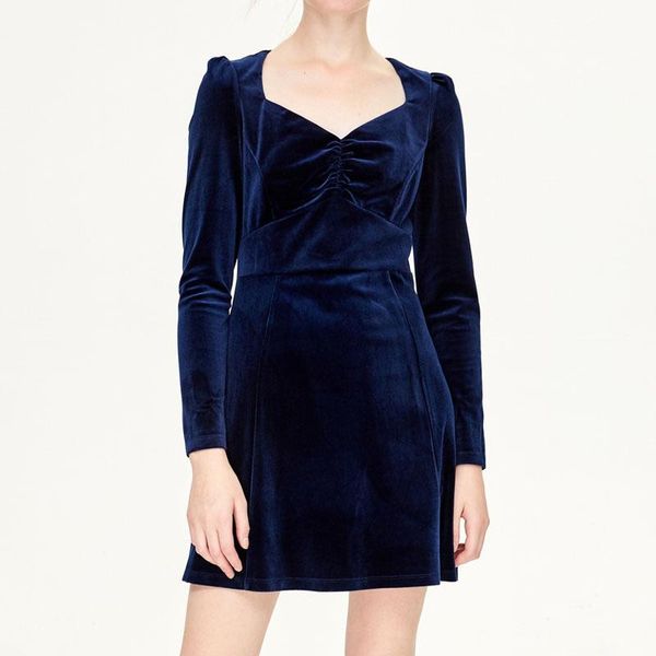 casual dresses 2021 spring square collar velvet dress elegant club party green long sleeve bodycon mini women sexy, Black;gray
casual dresses 2021 spring square collar velvet dress elegant club party green long sleeve bodycon mini women sexy, Black;gray