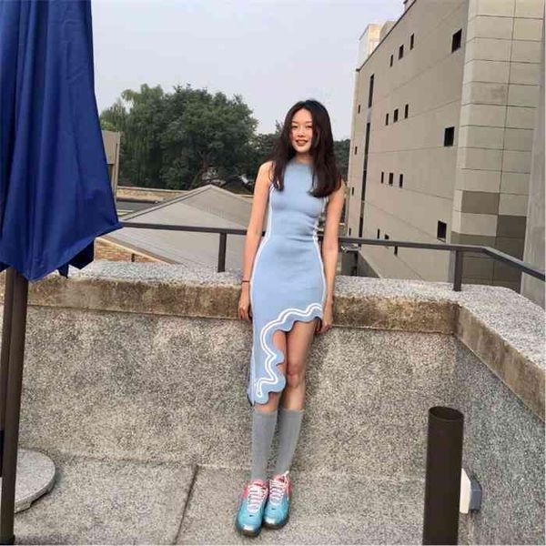 start new 2021 asymmetrical wavy hem round collar sky blue black striped knit sleeveless dress female knitting dress, Black;gray
start new 2021 asymmetrical wavy hem round collar sky blue black striped knit sleeveless dress female knitting dress, Black;gray