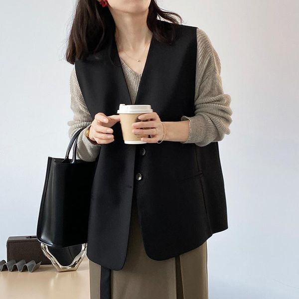 women's vests korean sleeveless suit vest women 2021 autumn black button large jacket, Black;white
women's vests korean sleeveless suit vest women 2021 autumn black button large jacket, Black;white