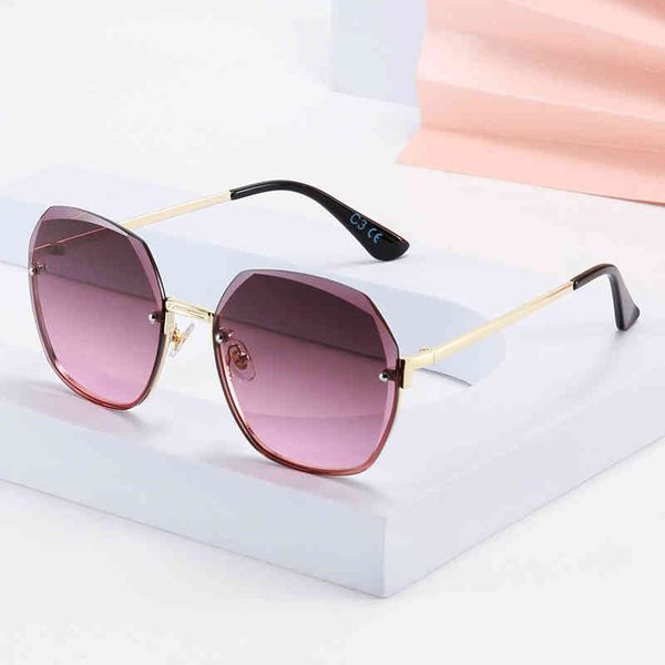 big sun vision shade glass classic eyewear sunglass 95144 2021 new stocks uv400 vintage women wholale men gradient, White;black
big sun vision shade glass classic eyewear sunglass 95144 2021 new stocks uv400 vintage women wholale men gradient, White;black