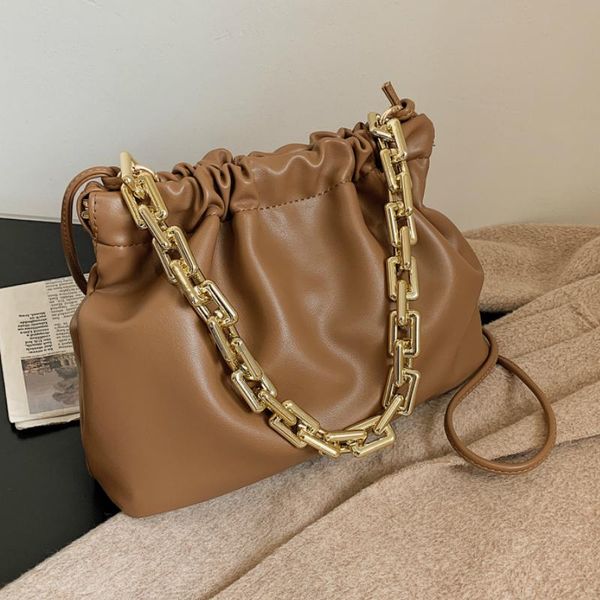totes cloud designer women clutch luxury bag 2021 trendy fashion ladies thick chain shoulder soft pu handbag tote
totes cloud designer women clutch luxury bag 2021 trendy fashion ladies thick chain shoulder soft pu handbag tote