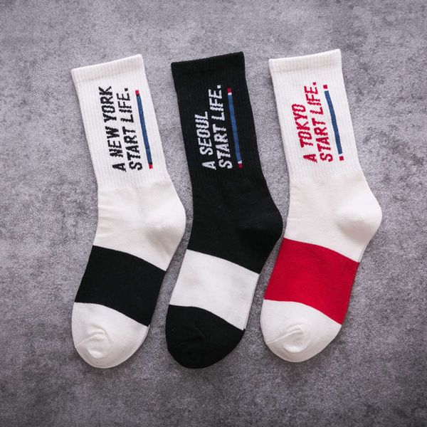 autumn and winter new men's wo socks couples fashion ins hip hop harajuku letter medium tube cotton, Black
autumn and winter new men's wo socks couples fashion ins hip hop harajuku letter medium tube cotton, Black