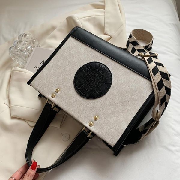 evening bags retro contrast canvas tote bag women's large capacity commuter shopping 2021 leather shoulder hand
evening bags retro contrast canvas tote bag women's large capacity commuter shopping 2021 leather shoulder hand
