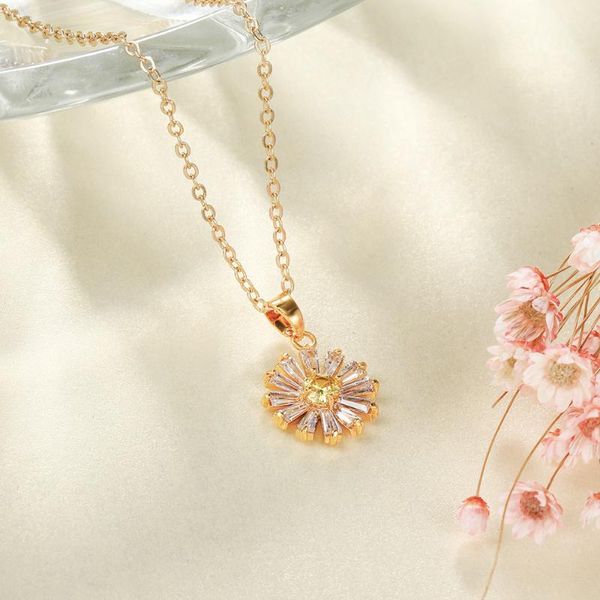 chains classic korean design gold chain daisy flower pendant necklace zircon small choker accessories for women, Silver
chains classic korean design gold chain daisy flower pendant necklace zircon small choker accessories for women, Silver