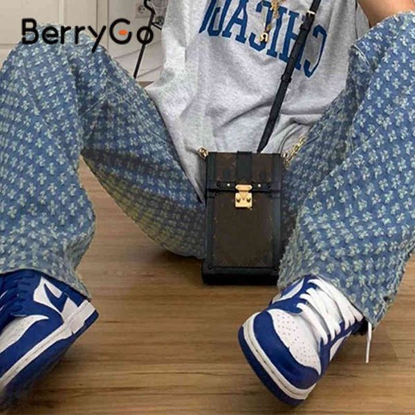 berrygo fashion ripped hole women straight pants cool high street pattern edging denim jeans spring vintage high waist 210513, Blue
berrygo fashion ripped hole women straight pants cool high street pattern edging denim jeans spring vintage high waist 210513, Blue